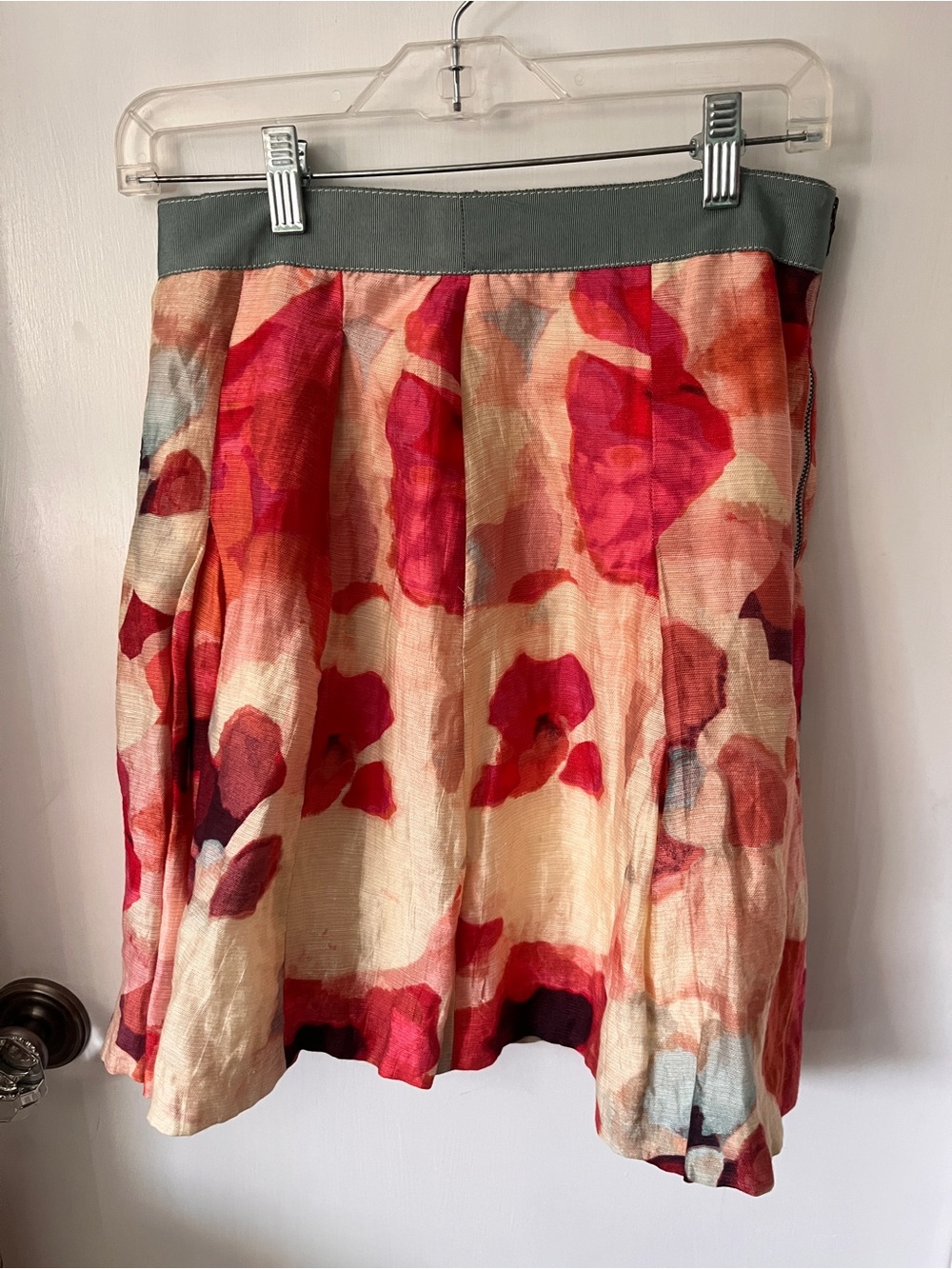 Womens Floral Pleated Skirt in Red and Cream
